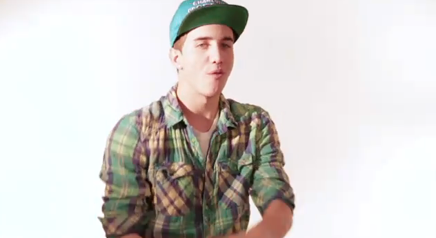 SoLo – “Movin’ Out” (Offical Music Video)