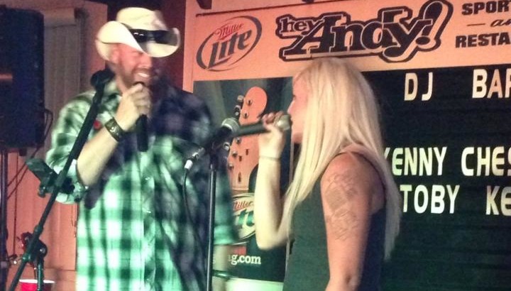 Little girl singing “Leann Rimes Blue”