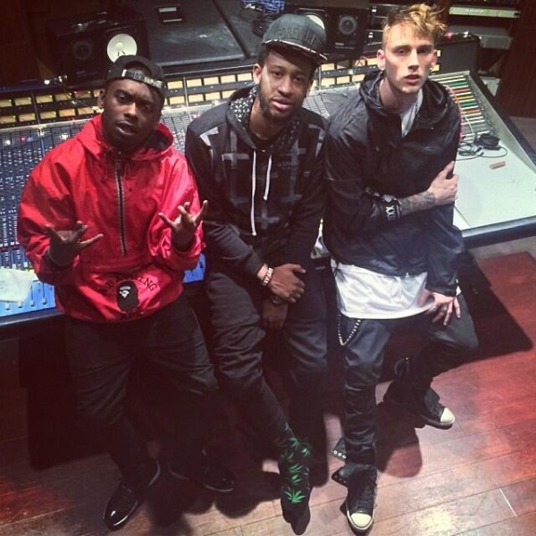 Machine Gun Kelly x Tezo - Black Magic Freestyle 2